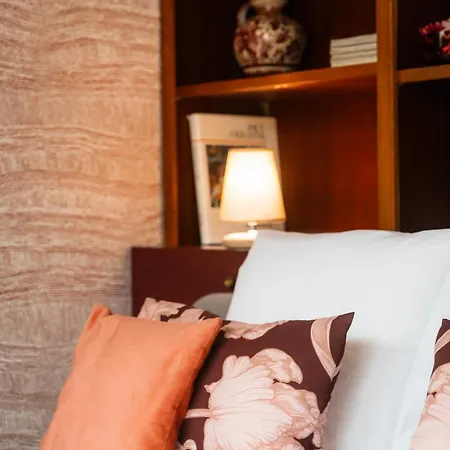 Le Madeleine - - Elegant - Cozy Apartment